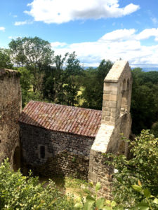 Read more about the article Reconstruction de la toiture de la chapelle